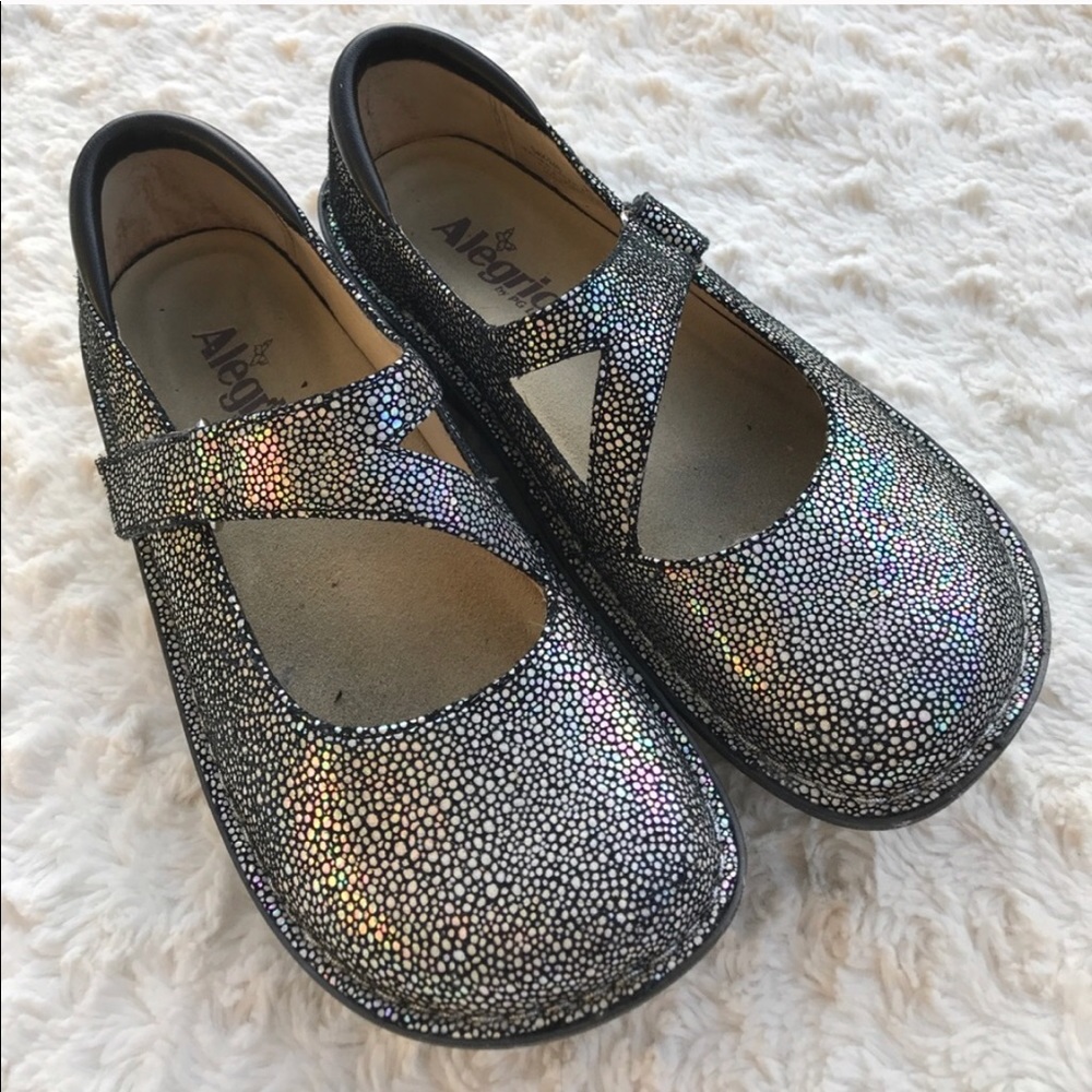 Adorable Alegria Dayna Shoe